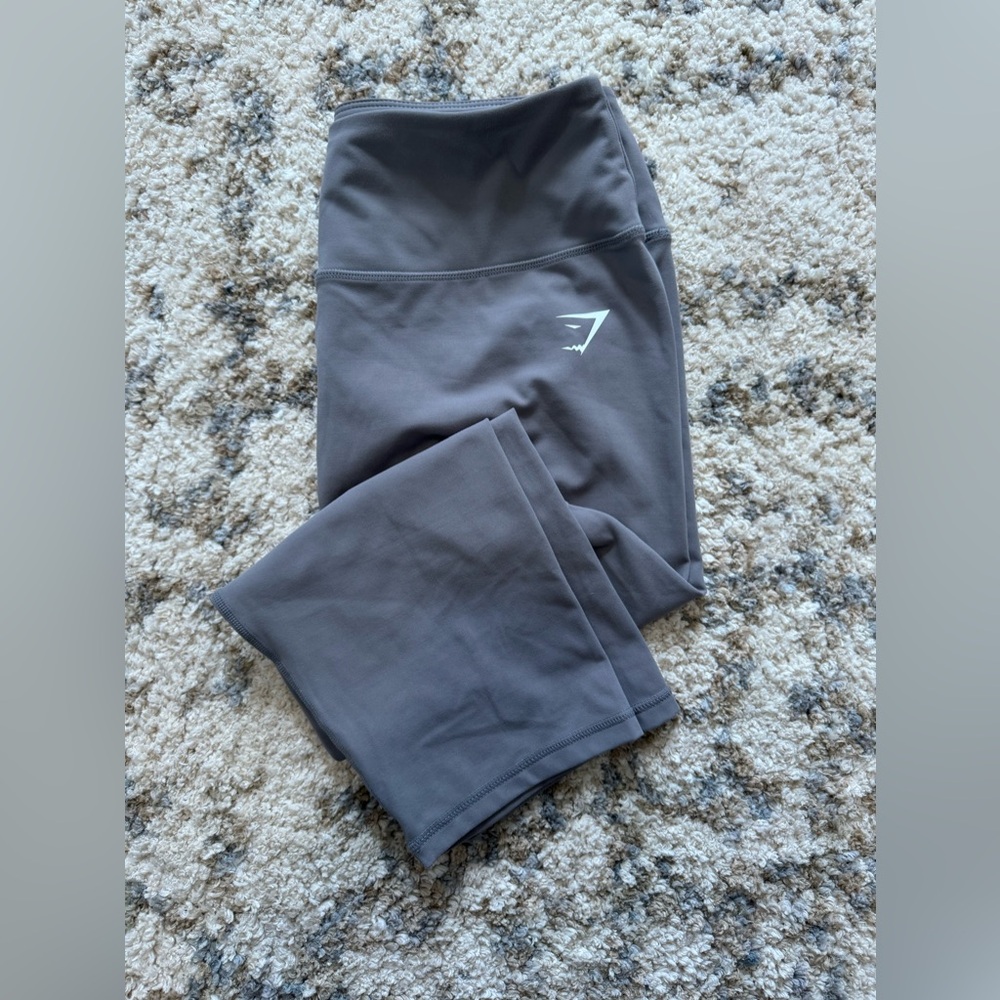 Gymshark Cropped Leggings L EUC